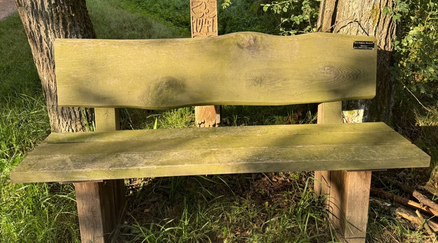 Neues Bankerl am Ortsrand von Sanding